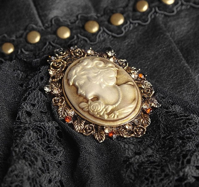 Thumbnail: CAMEO COLLAR