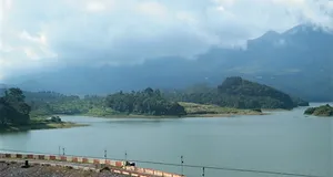 Anayirangal dam