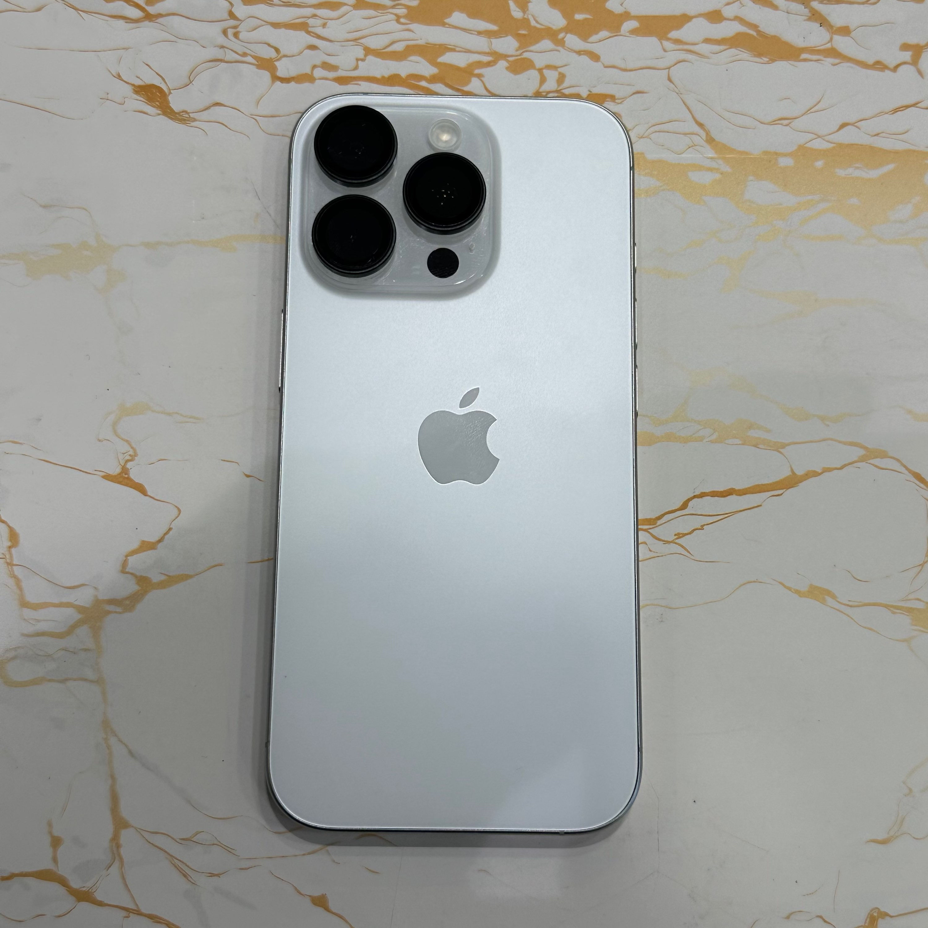 iPhone 16 Pro 128GB (JU42120)