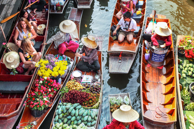 DAMNOEN SADUAK FLOATING MARKET