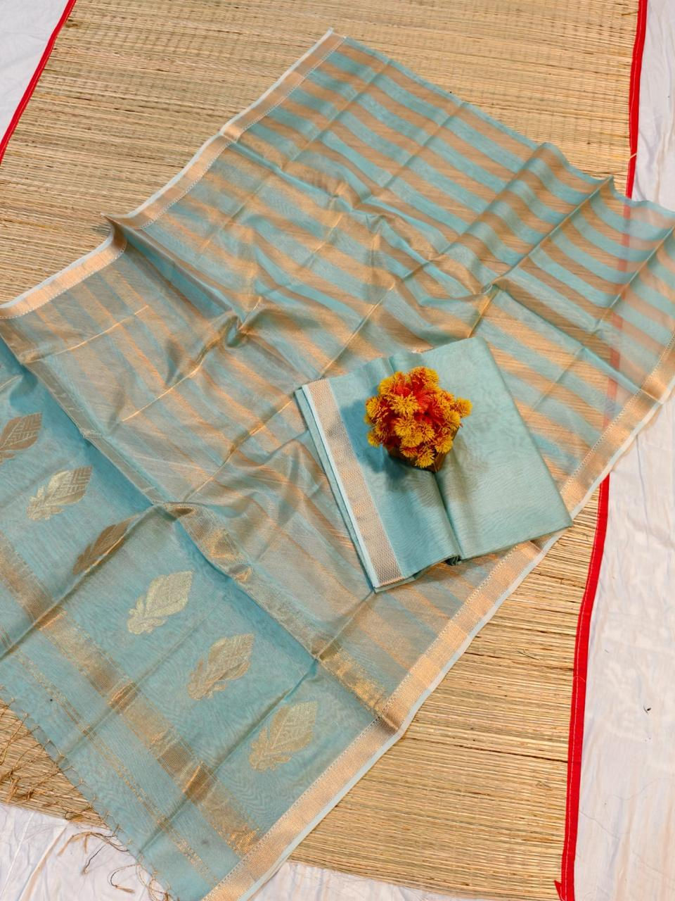 Thumbnail: Maheshwari Handloom tissue Suit