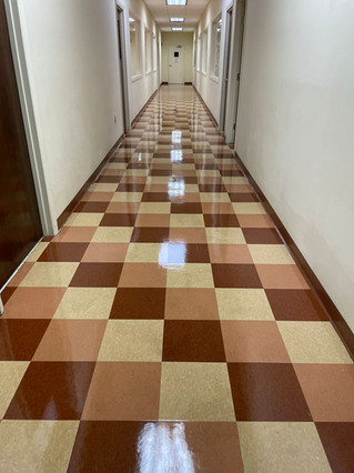 Stripping and waxing floor - MB FLOOR SOLUTIONS