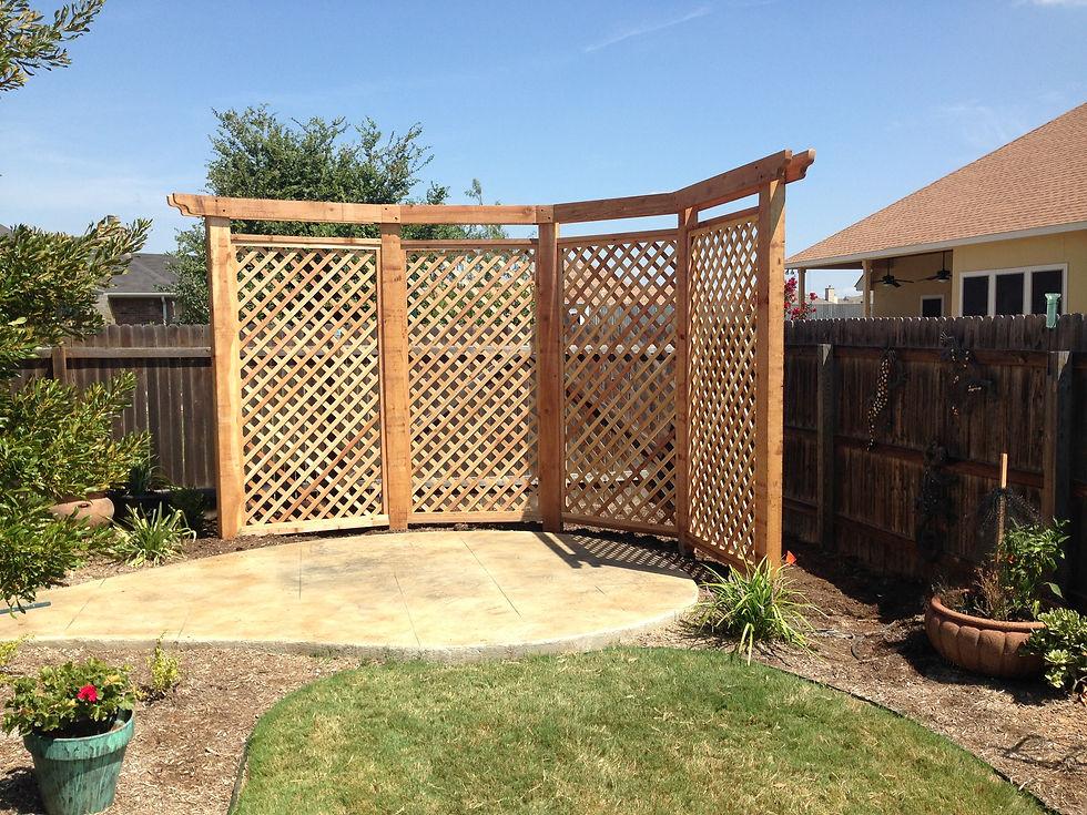 Planters and Privacy Screens (2).JPG