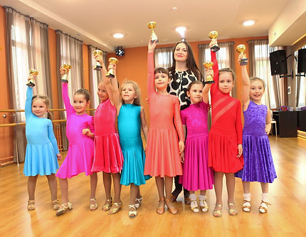 Анна Ельникова Коммунарка.jpg