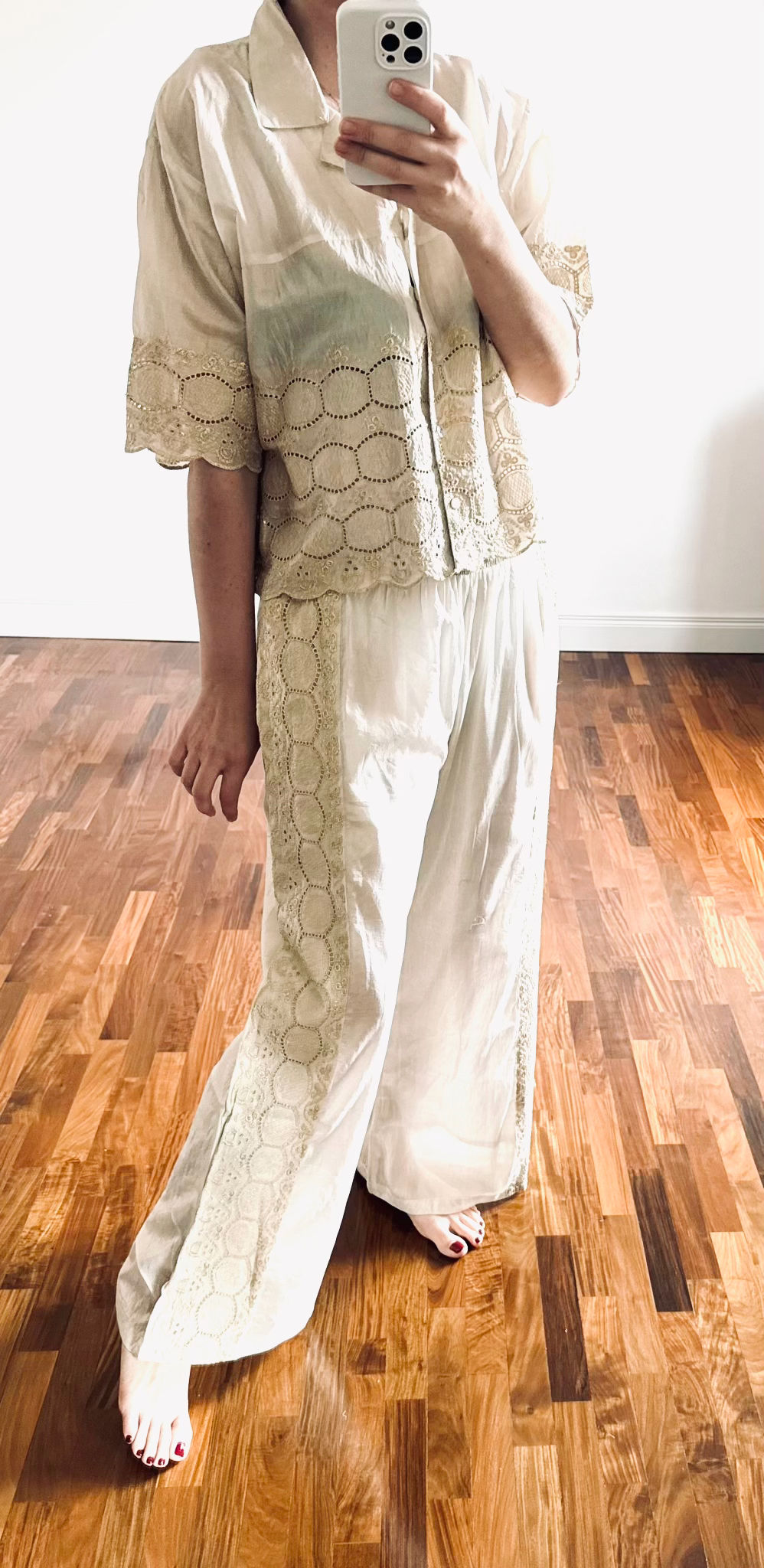 Completo Ricamato Casa/Pigiama/Spiaggia Madame Fous Panna/Dorato