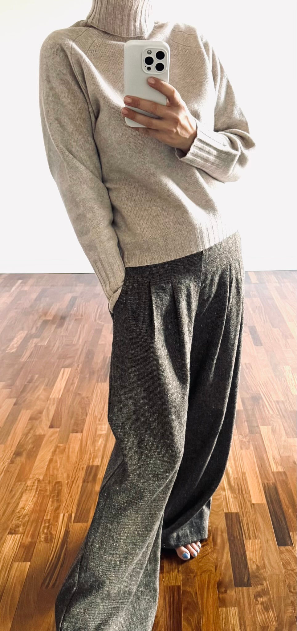 Miniatura: Pullover Dolcevita Beige 100%Lana