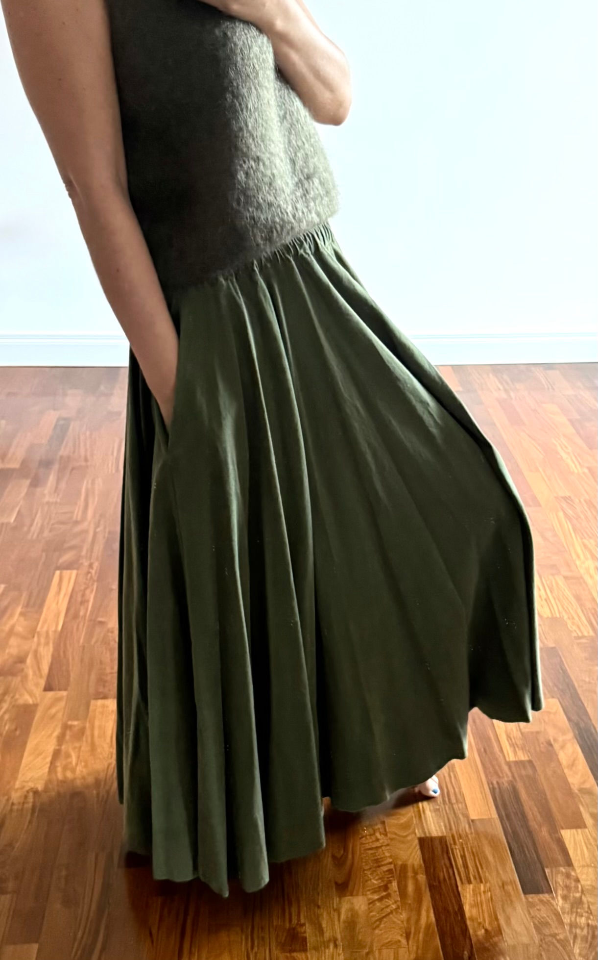 Gonna realizzata in velluto morbido a costine 100% cotone