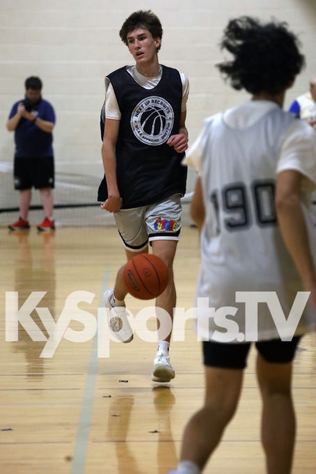 "Full-Throttle Playmaker: A Fierce Guard Ready to Break Out"