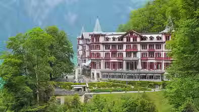 Hotel in nature.avif