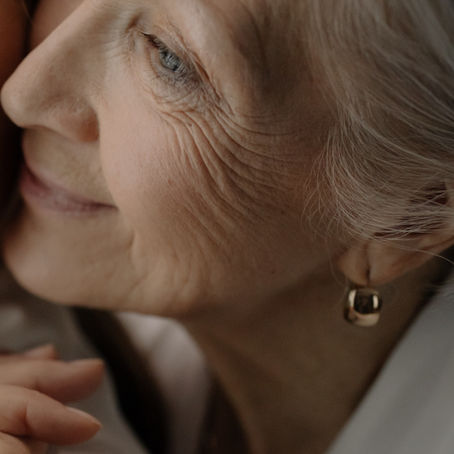 Anti-Ageing Treatment: When the Signs of Ageing Begin to Emerge?