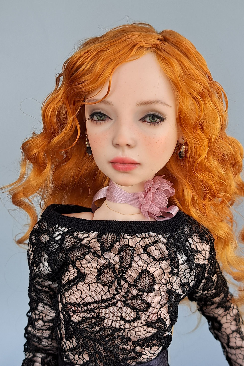 Miniature : OOAK collectible art doll close-up, feminine face, magnetic face plate, handmade details