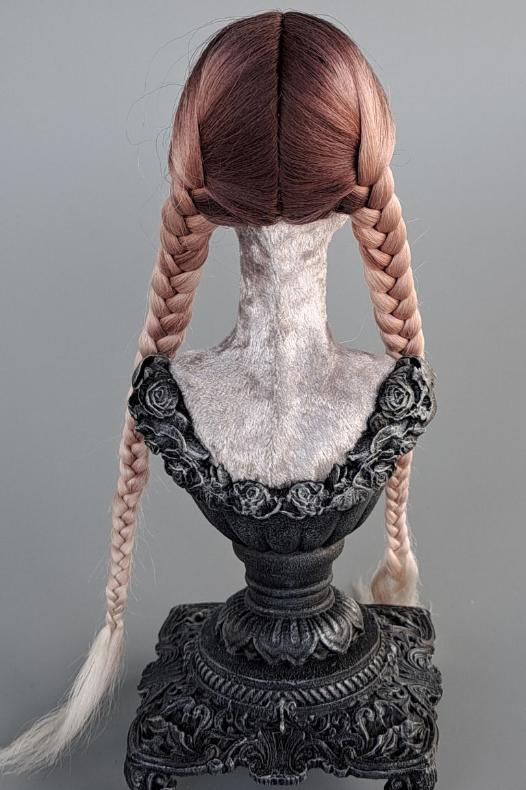 Miniature : Perruque en fibres de soie naturelle — compatible BJD 1ʳᵉ et 2ᵉ génération