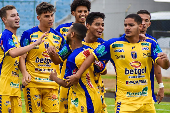 Catanduva vence em casa e garante a vice-liderança do grupo na Segundona