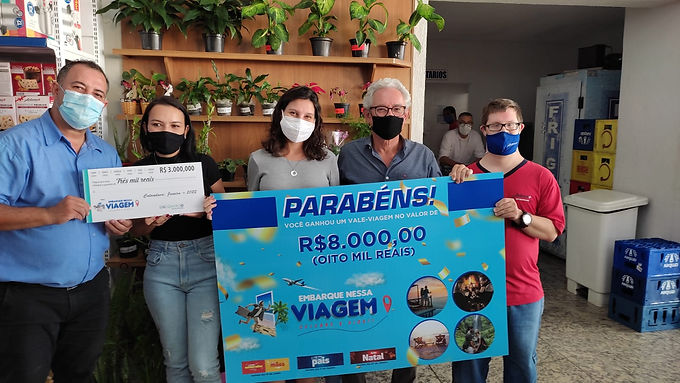 Sincomercio entrega prêmio do 3º sorteio da campanha Embarque Nessa Viagem