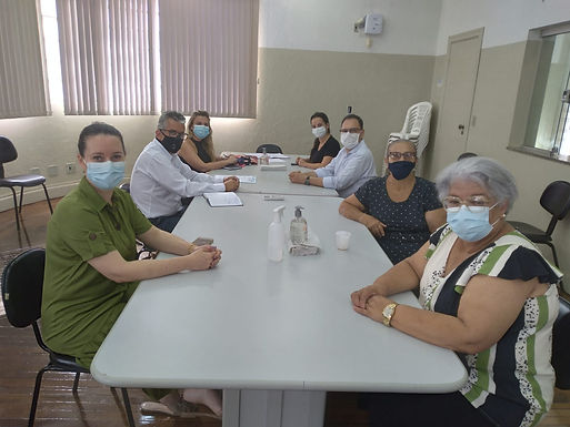Secretaria de Saúde promete contratar médicos e melhorar atendimento nos postinhos