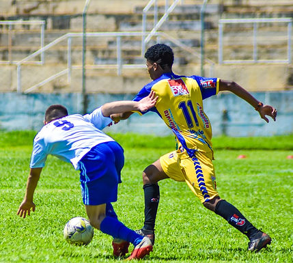 Equipes da base do Catanduva FC brigam pela liderança da Copa AME