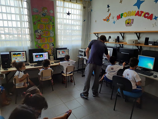 Escola do Eldorado ganha sala de informática com computadores doados pela comunidade