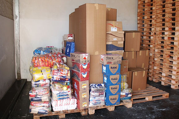 Drive-Thru de Natal da Cocam arrecada quatro toneladas de alimentos