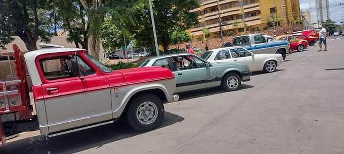 Domingo é dia de Encontro de Veículos Antigos na Praça da Matriz