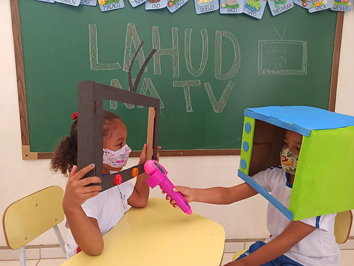 Alunos da rede municipal realizam atividade sobre evolução dos meios de comunicação