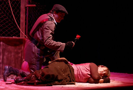 Cia da Casa Amarela apresenta La Vie En Rose, hoje, no Sesc Catanduva