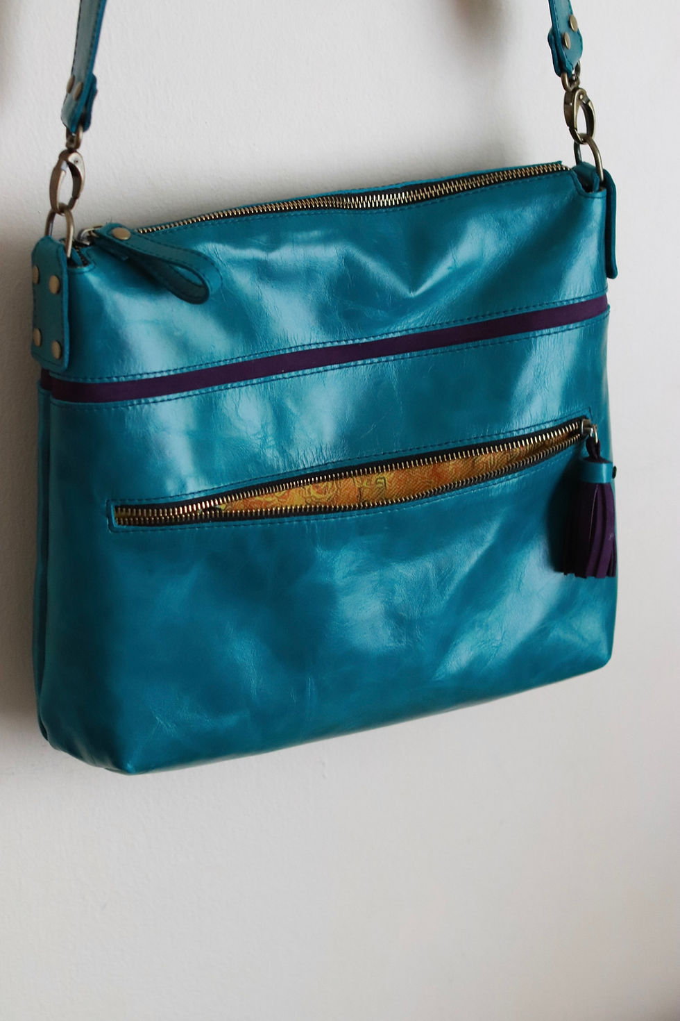 Thumbnail: Custom Soho crossbody with accent strip