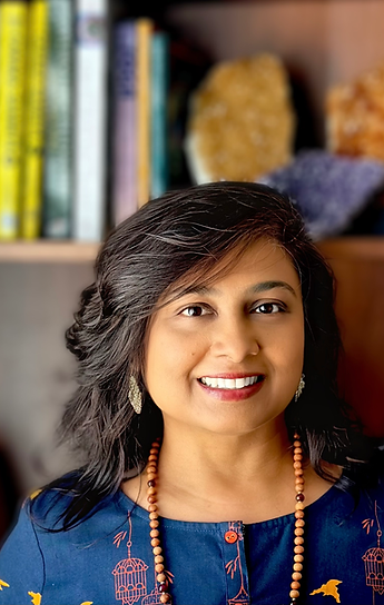 Profile pic speaking at graduation.heic