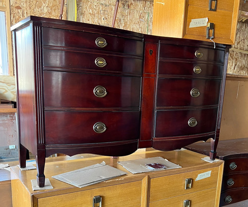 ヴィンテージチェスト　US vintage Harmony House Vintage Harmony House Solid Mahogany 4 Drawer Dresser - AptDeco