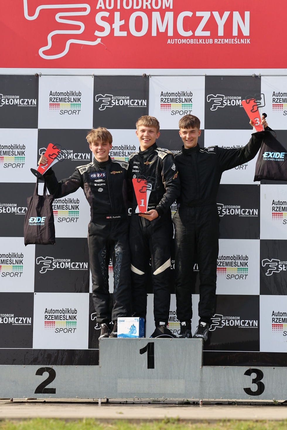 TRIPLE PODIUM