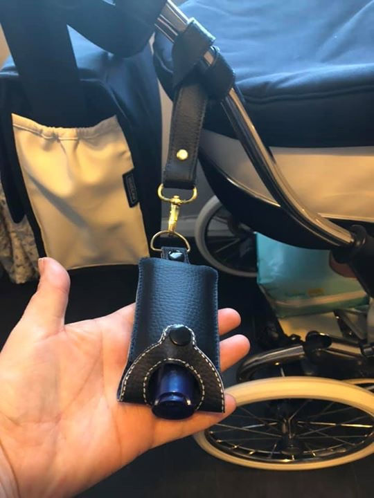 Thumbnail: Hand gel holder*