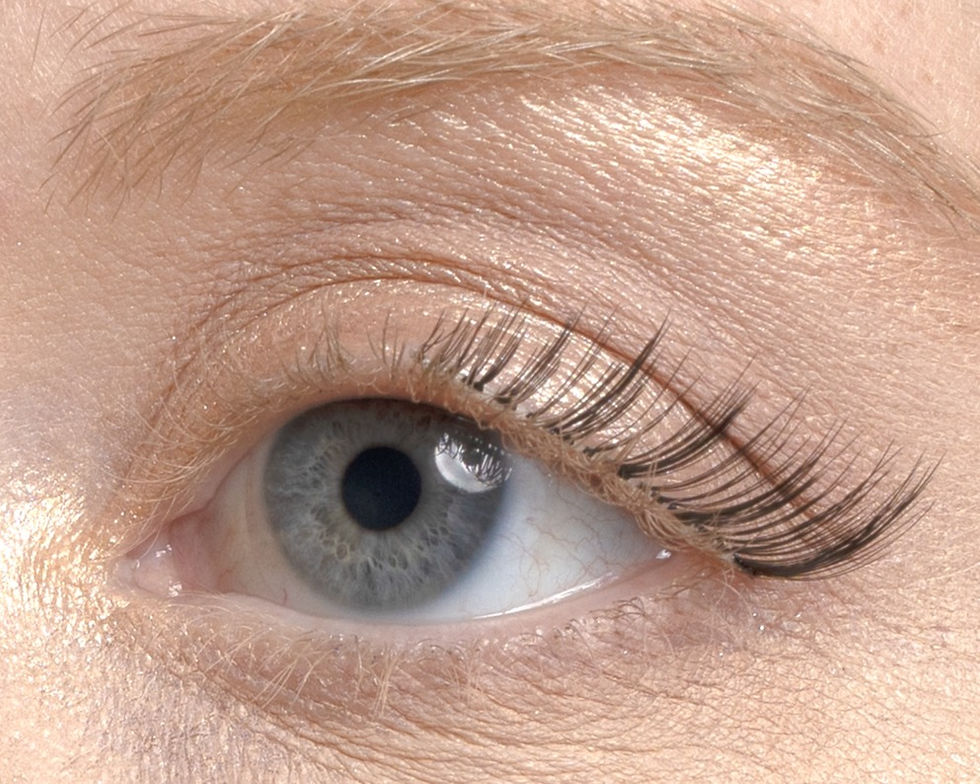 Thumbnail: "Moyenne" Luxury Accent Lashes