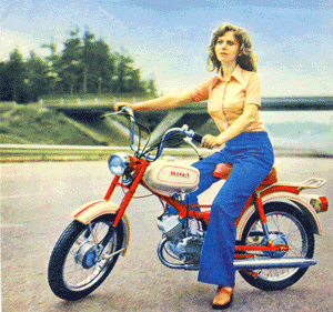 riga-moped.gif