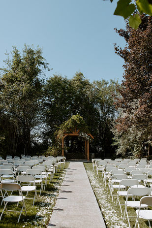 vintage rose nampa ceremony