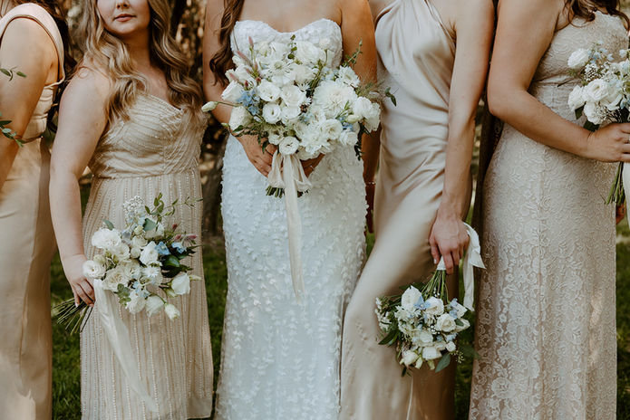 bridal party champagne bouquets