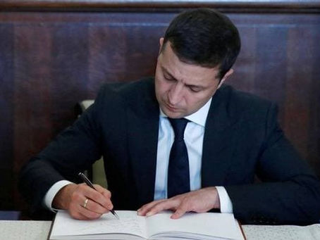 Зеленський підписав закон про допомогу бізнесу ФОПам і працівникам