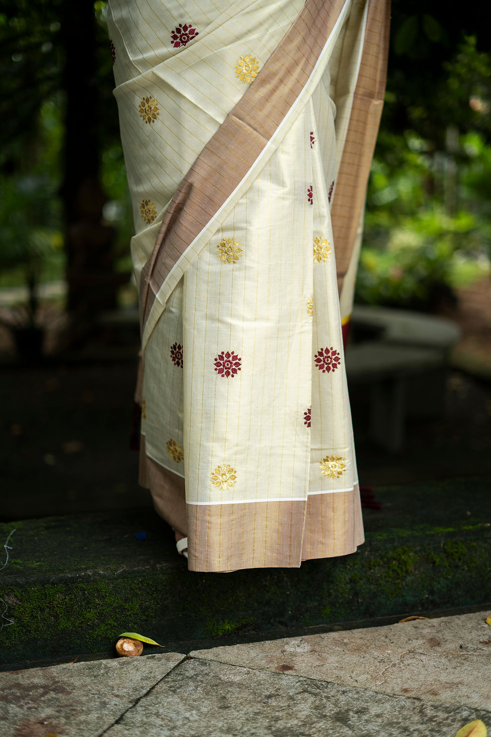 Thumbnail: Pushpa Maroon