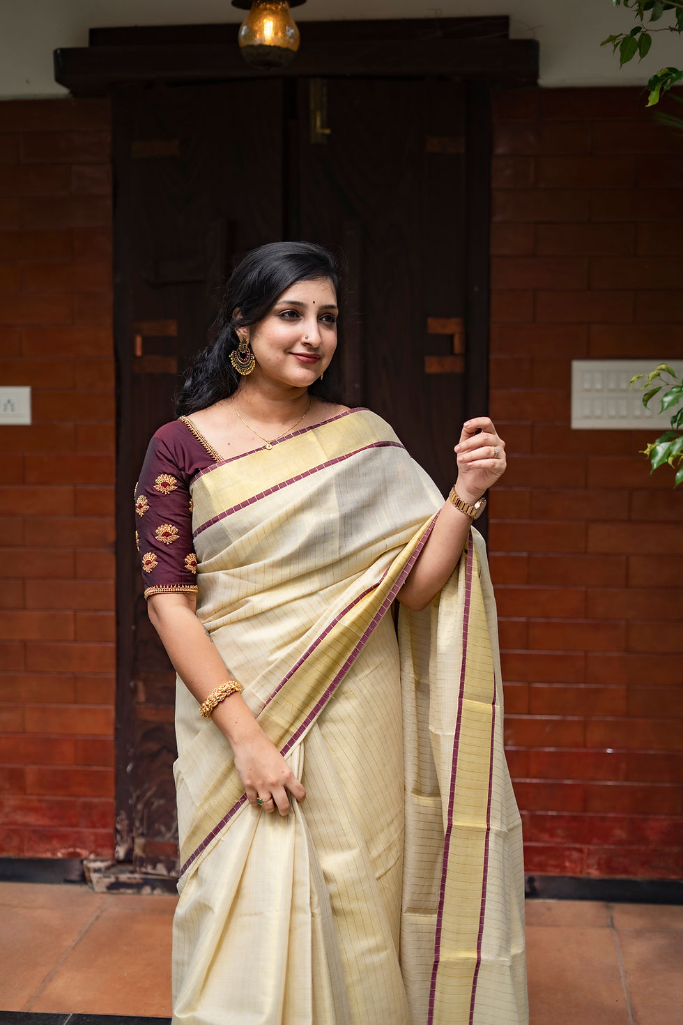 Thumbnail: Sulochana Tissue - Maroon