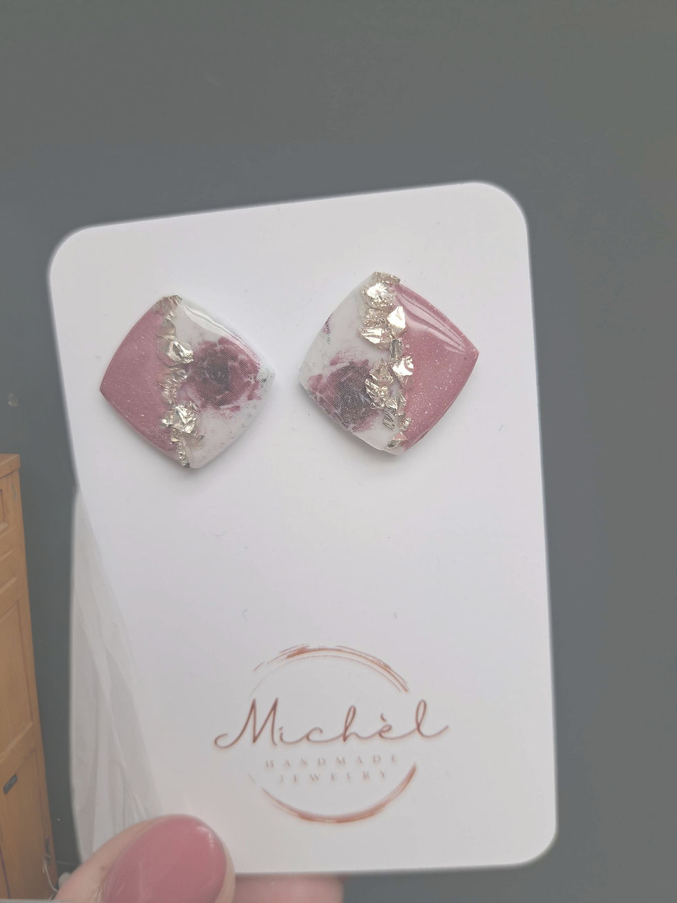 Thumbnail: Beauty Rose purple studs