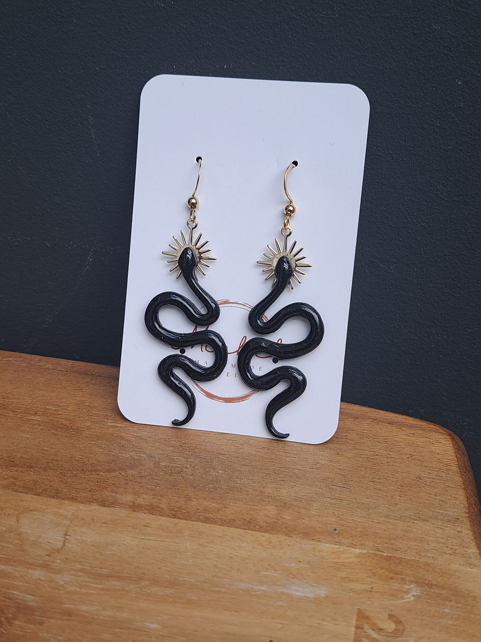 Thumbnail: Black snakes sunshine