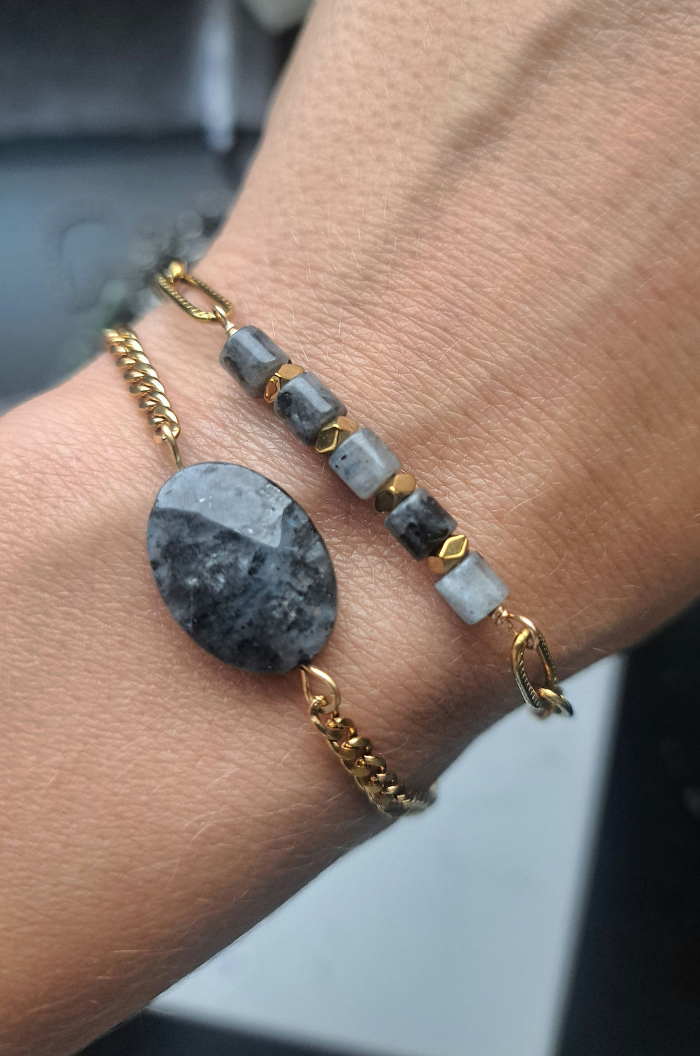Thumbnail: Handgemaakte labradoriet armband – chunky chain