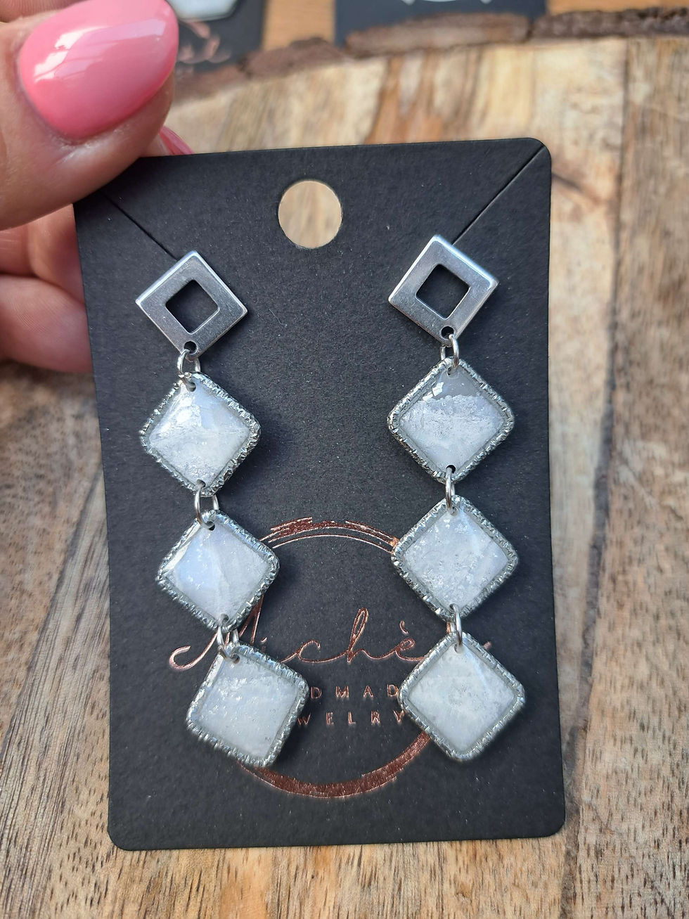 Thumbnail: White marble 