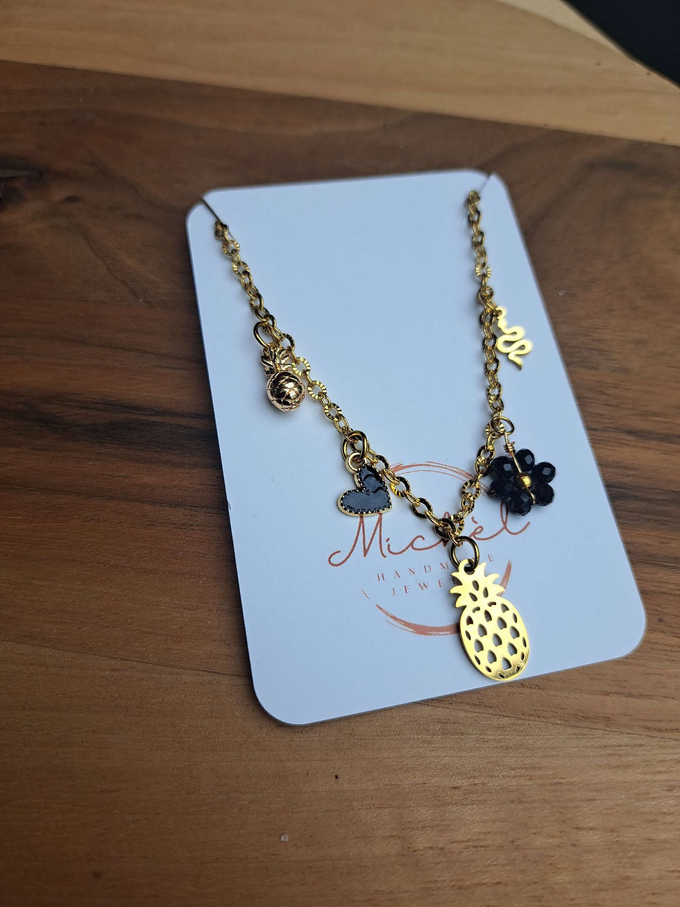 Thumbnail: Bedelketting ananas black