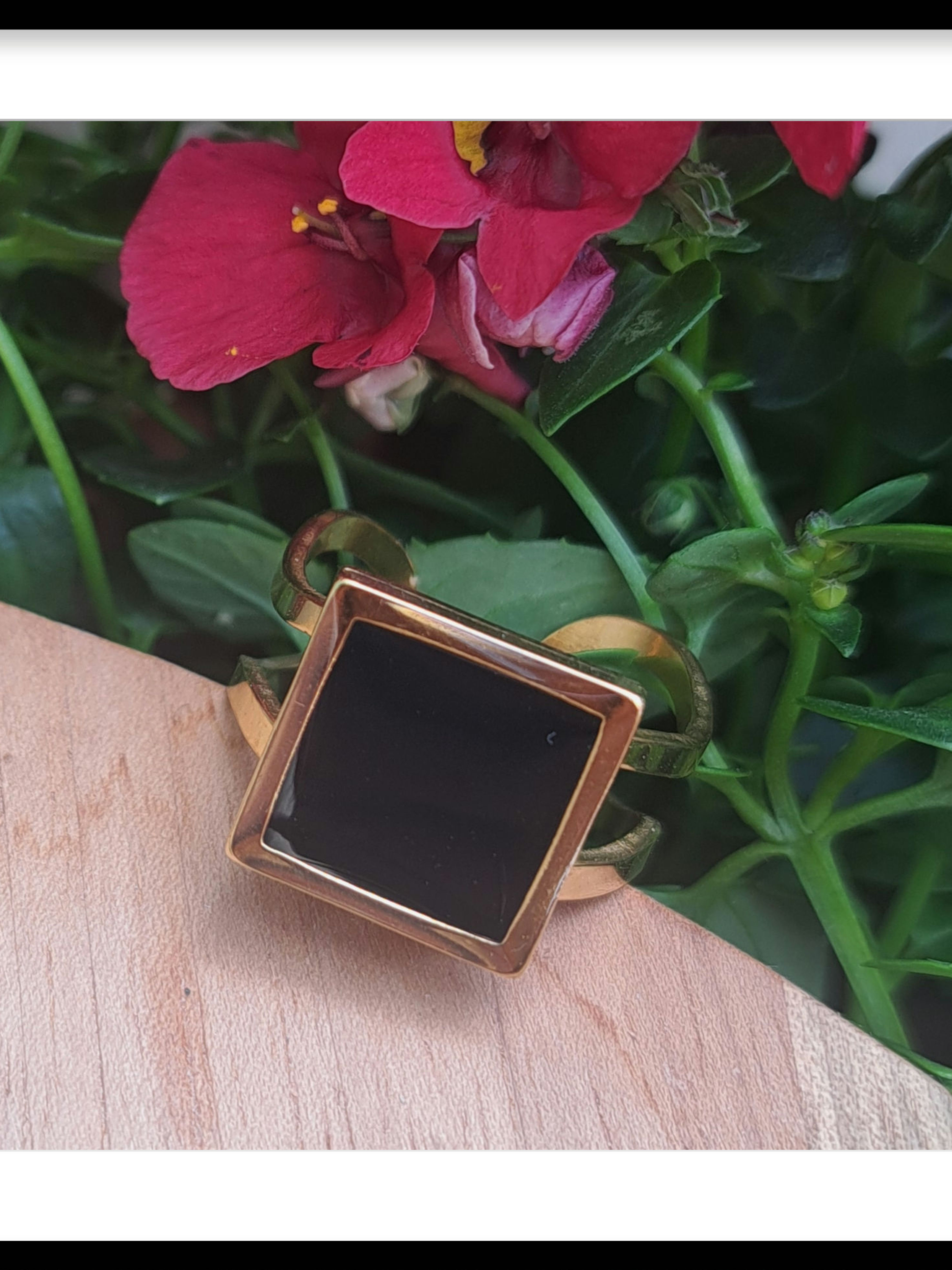 Black square ring