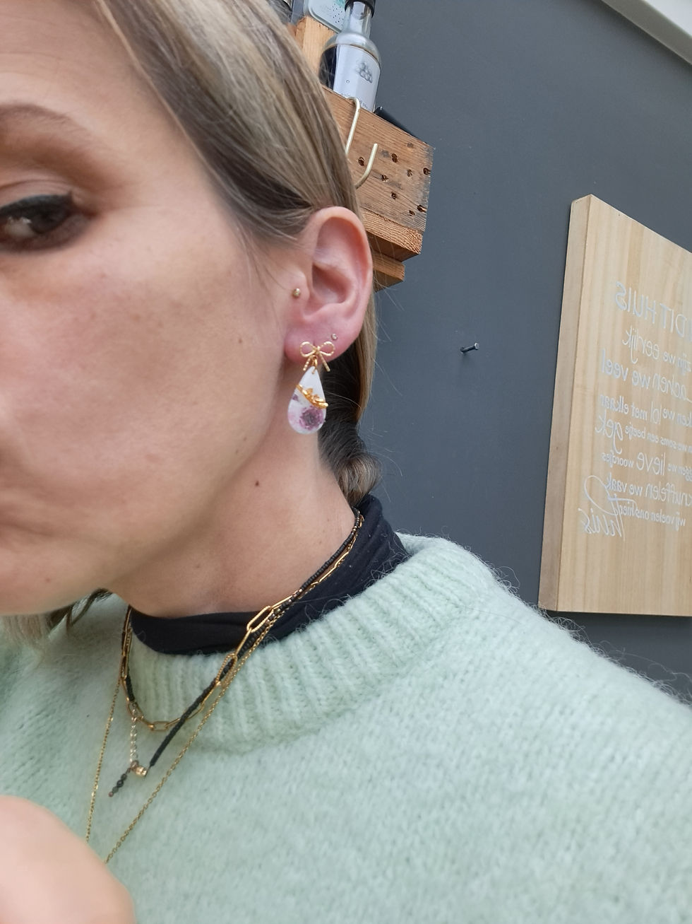 Thumbnail: Beauty Rose small druppel ronde stud