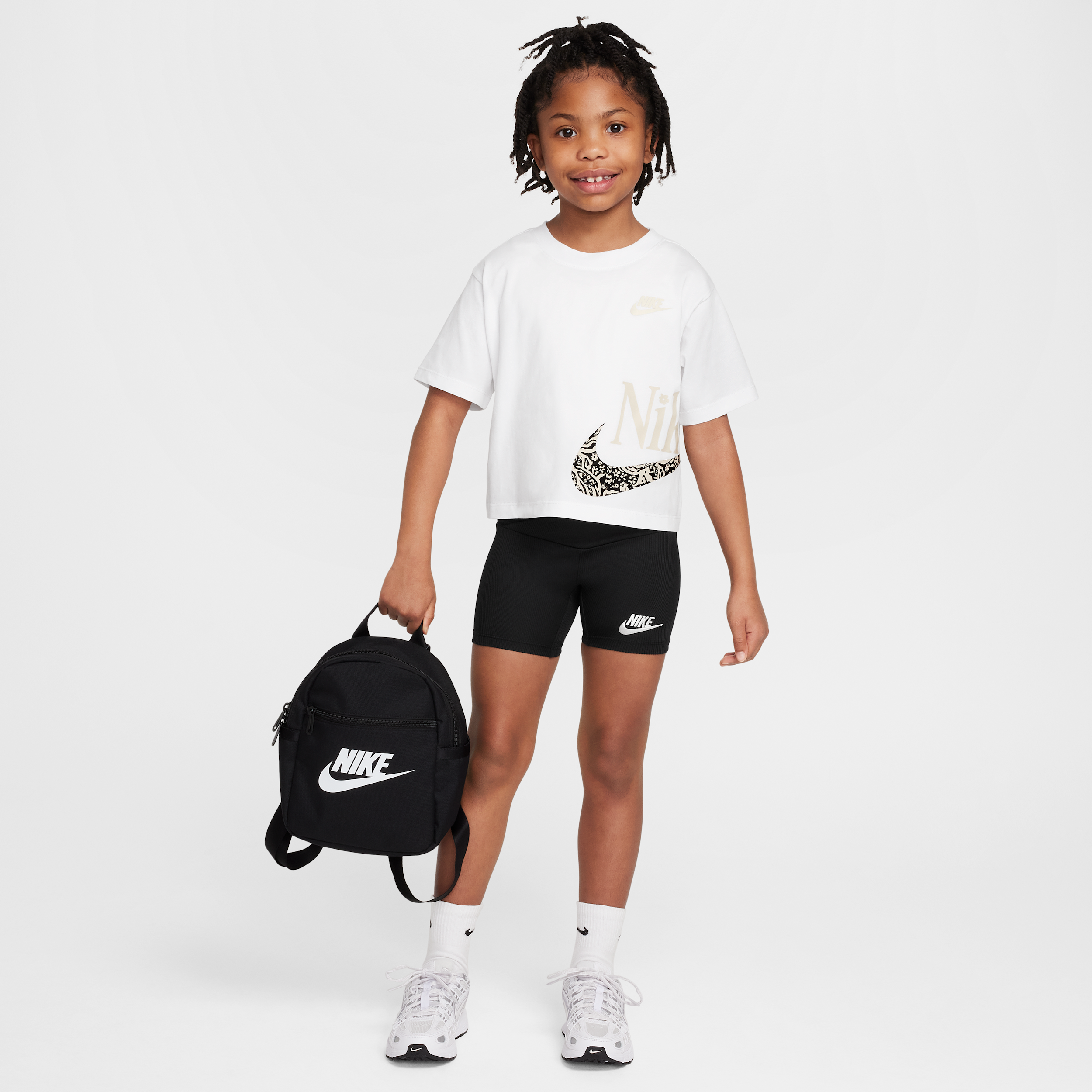 Conjunto de playera de corte cuadrado y shorts Wild Flower para niños talla pequ
