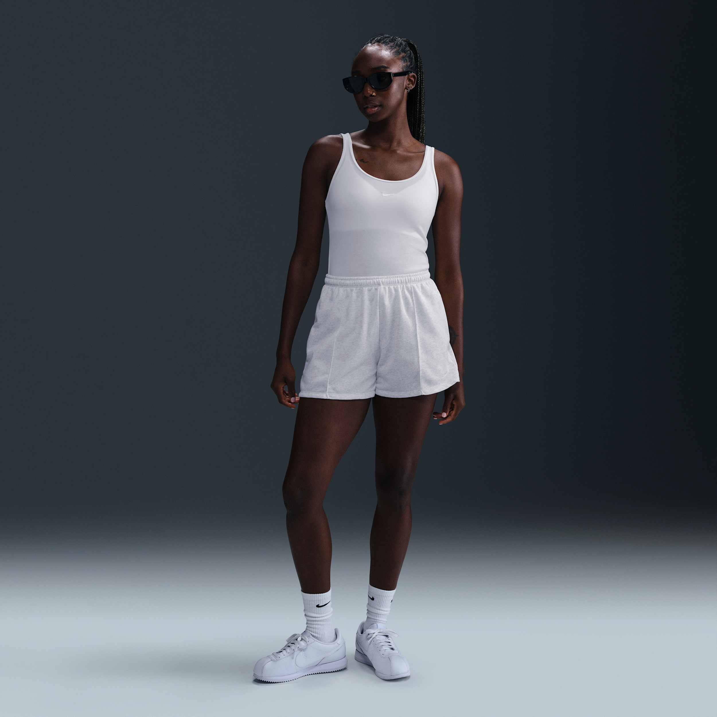 Shorts de French Terry de tiro medio de 10 cm para mujer Nike Sportswear Chill T