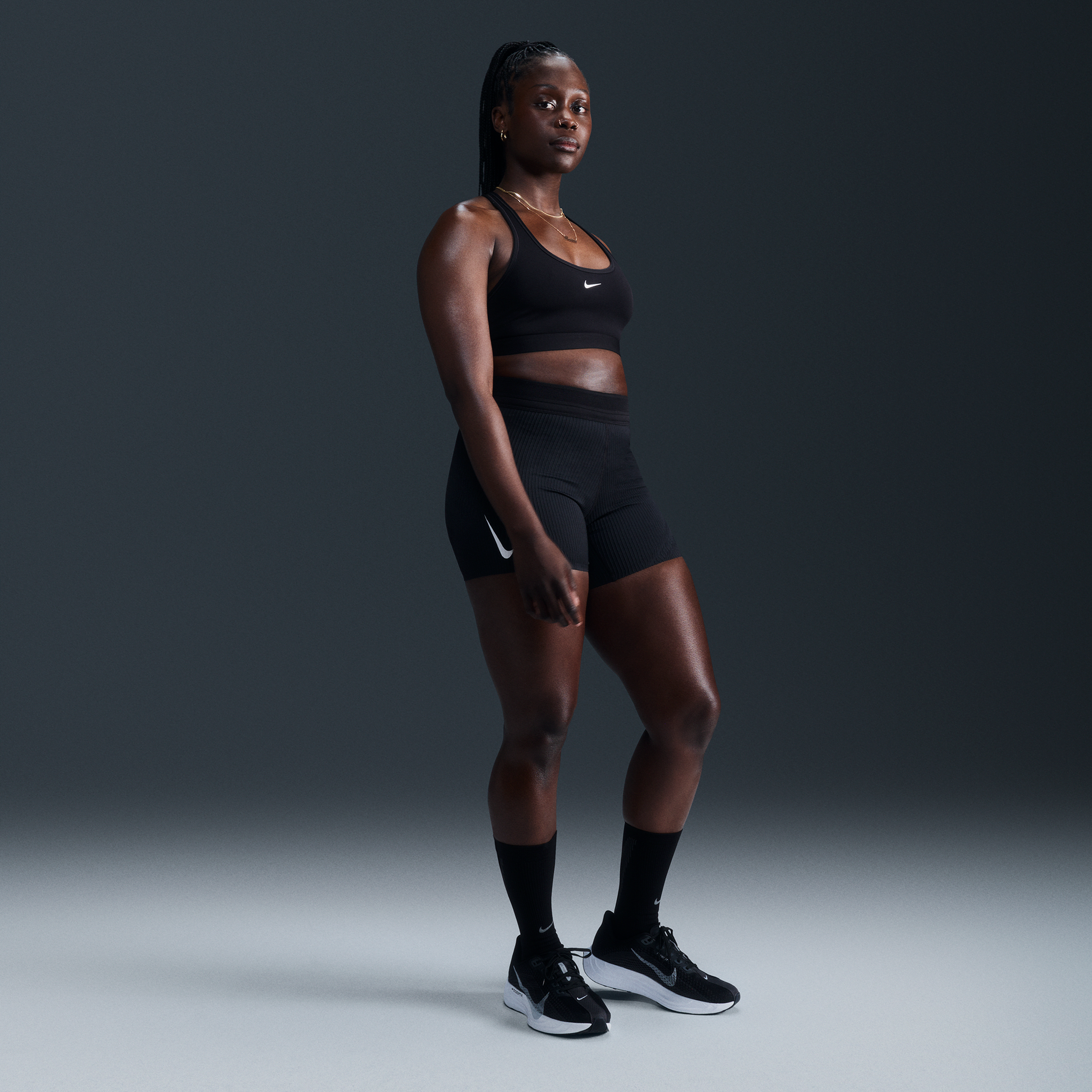 Shorts de correr Dri-FIT ADV de tiro medio de 13 cm para mujer Nike AeroSwift "F