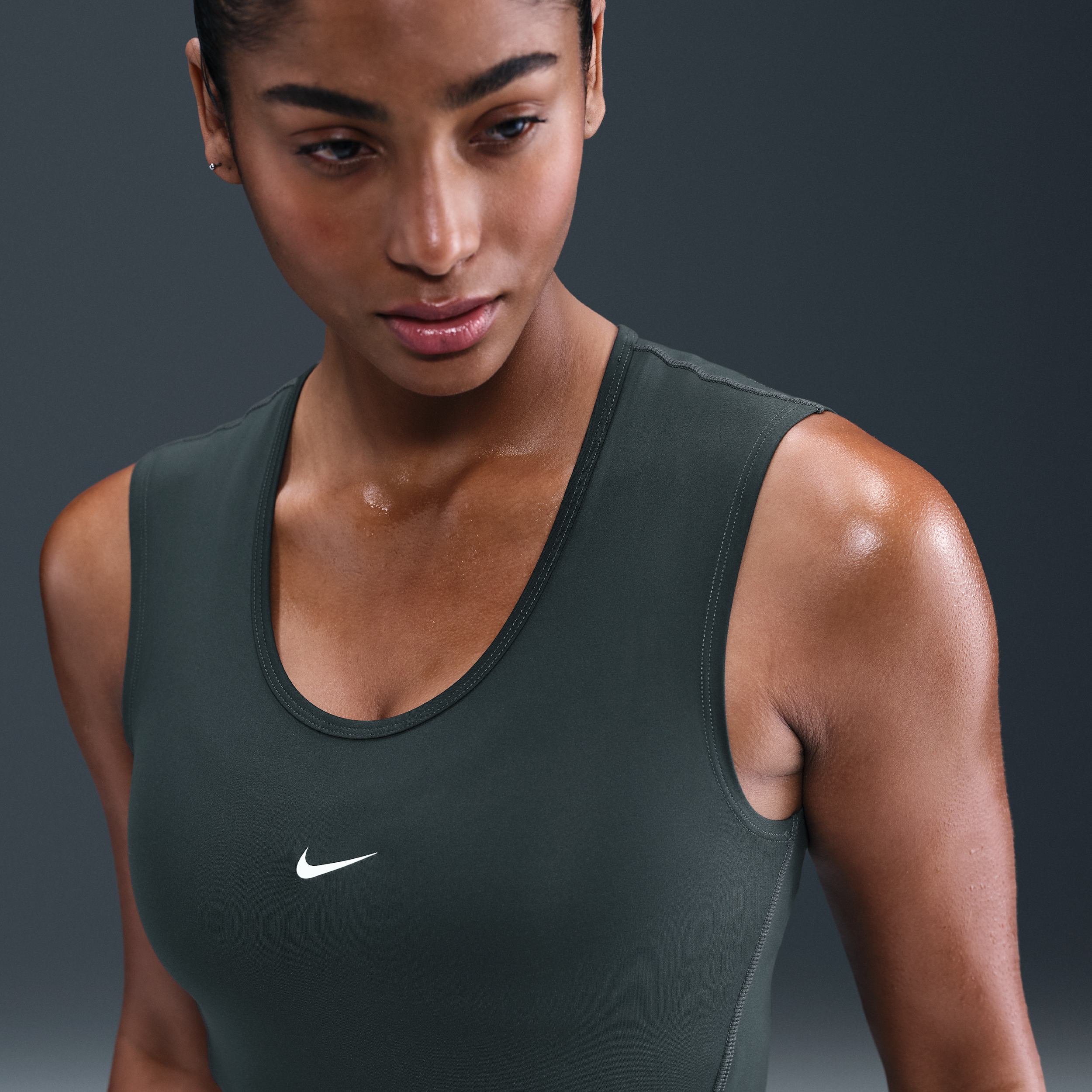 Camiseta de tirantes Dri-FIT para mujer Nike Pro - Verde - 50% Poliéster recicla