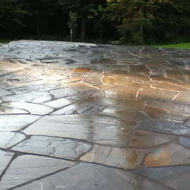 patio en pierre copy.JPG
