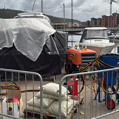 Antifoul blasting removal